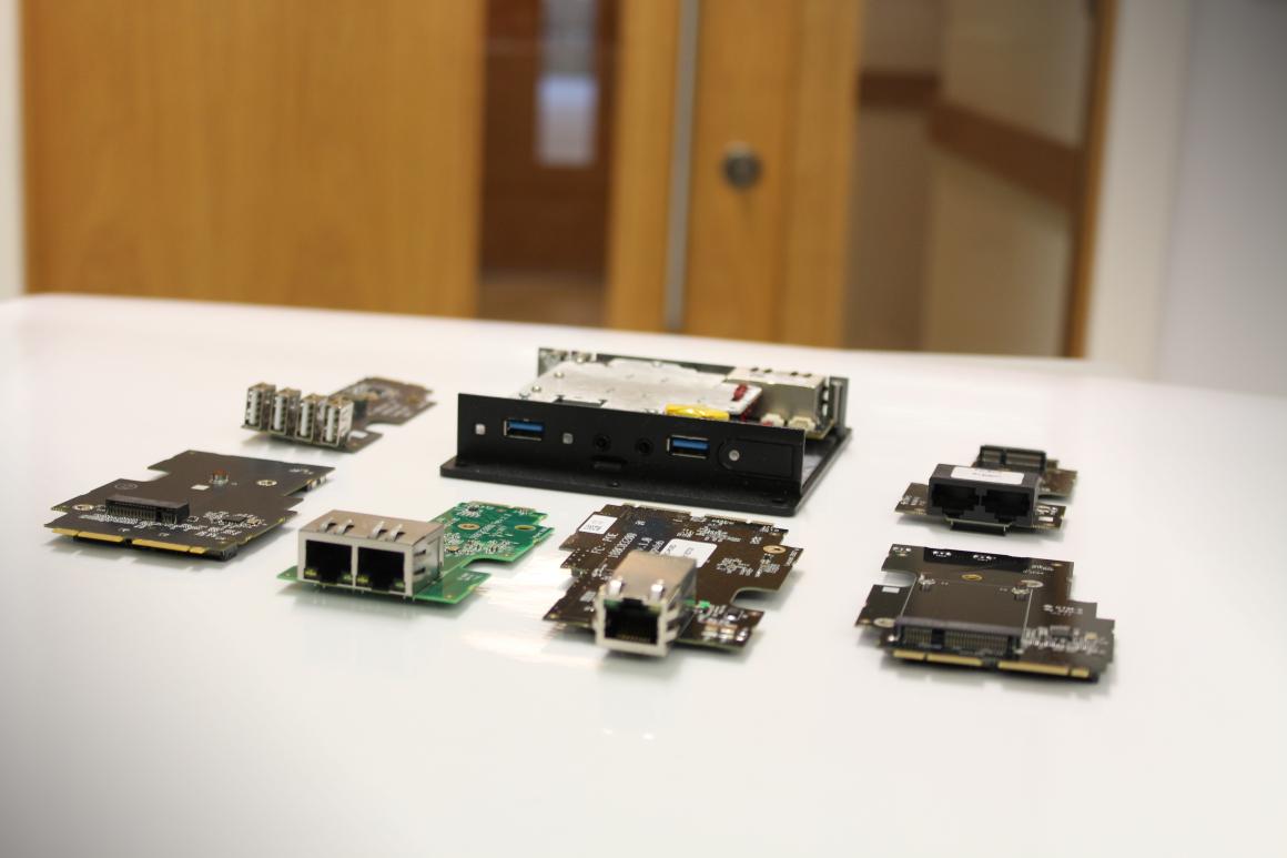 Anders Fitlet 2 gateway PC customisation with FACET modules